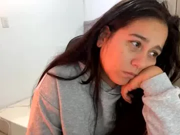 littlejennifer18 – webcam model profile photo Image 6