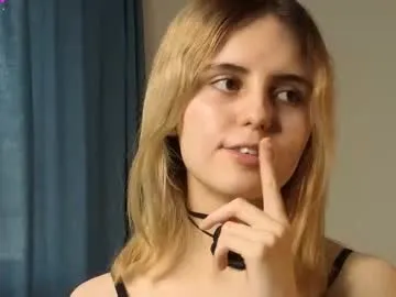 pinkypuppa – webcam model profile photo Image 5