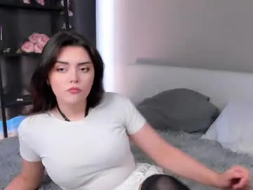 MariyaNovak – webcam model profile photo Image 6