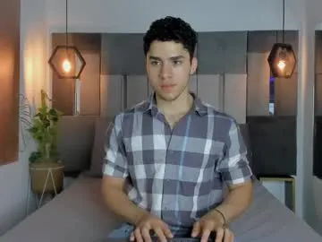 paronti – webcam model profile photo Image 17