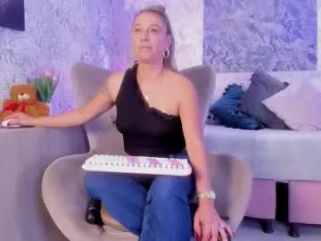 loving_ladies – webcam model profile photo Image 16