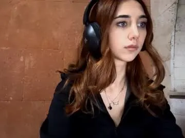 littlejennifer18 – webcam model profile photo Image 5