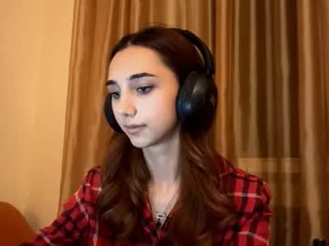 littlejennifer18 – webcam model profile photo Image 6