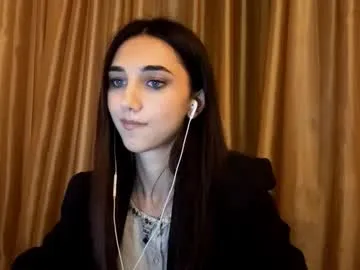 littlejennifer18 – webcam model profile photo Image 7