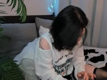  – webcam model profile photo Image 3