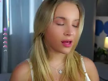 lipswithsmileonthem Image 17