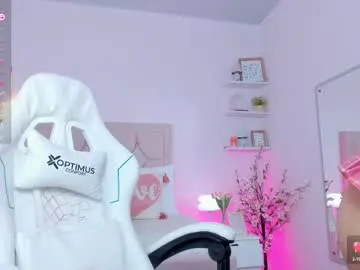 EmmaLevis – webcam model profile photo Image 17