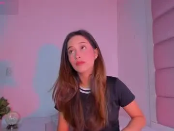 ZeyaaWhite – webcam model profile photo Image 9