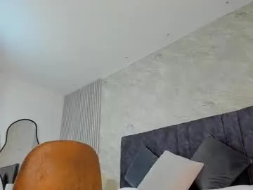 pinkypuppa – webcam model profile photo Image 9