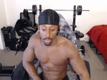 paronti – webcam model profile photo Image 17