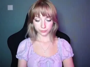 ErzabelLew – webcam model profile photo Image 10