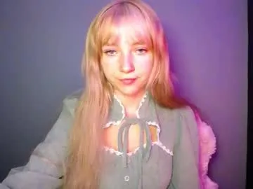 ErzabelLew – webcam model profile photo Image 15