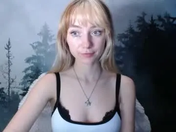 ErzabelLew – webcam model profile photo Image 4