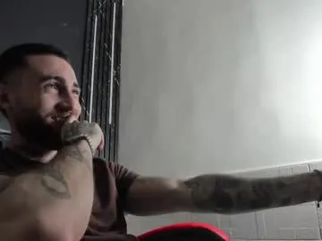 straight__friends – webcam model profile photo Image 9