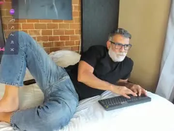 drinklinov – webcam model profile photo Image 19