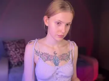 denobluora – webcam model profile photo Image 5