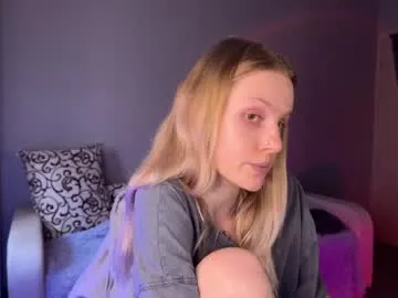 denobluora – webcam model profile photo Image 8