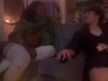 luis7777hui – webcam model profile photo Image 2