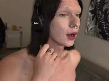 icevermilk – webcam model profile photo Image 11