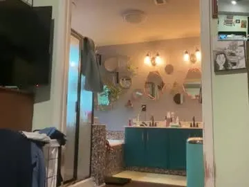 golden_girl_house – webcam model profile photo Image 2