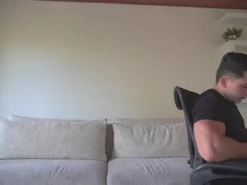 lary_holly – webcam model profile photo Image 18