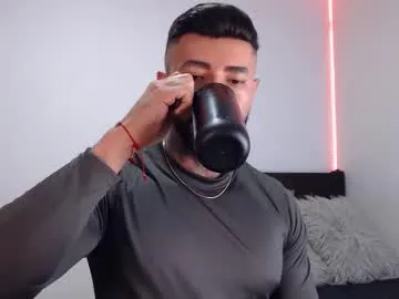 lary_holly – webcam model profile photo Image 10