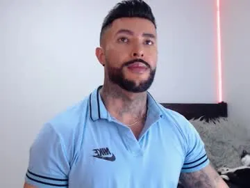 lary_holly – webcam model profile photo Image 12