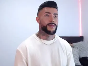 lary_holly – webcam model profile photo Image 16