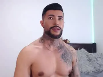 lary_holly – webcam model profile photo Image 3