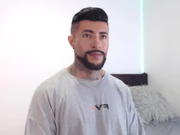 lary_holly – webcam model profile photo Image 4