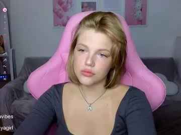 maya_blonde18 Image 18