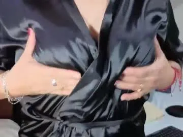 loving_ladies – webcam model profile photo Image 3