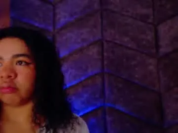 Gia – webcam model profile photo Image 15