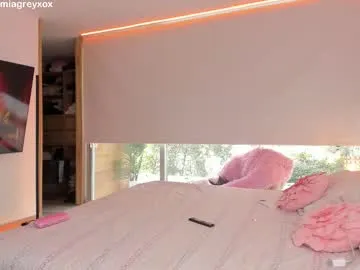 mia_greyy Image 3