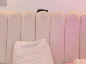 KellyHansen – webcam model profile photo Image 19