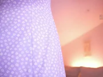 your_dolls – webcam model profile photo Image 3