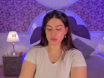 LiaWells – webcam model profile photo Image 12