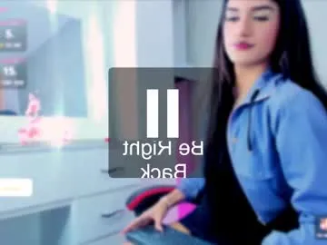 playussoftly – webcam model profile photo Image 4