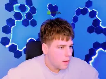 straight__friends – webcam model profile photo Image 3