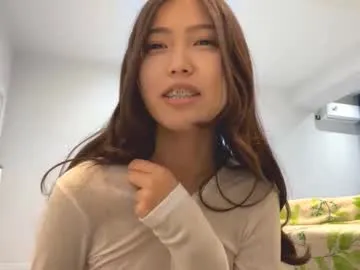 MiaPersy – webcam model profile photo Image 4