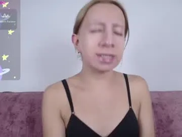 sweetmegan__ – webcam model profile photo Image 8