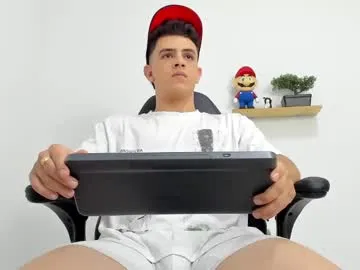 lary_holly – webcam model profile photo Image 17