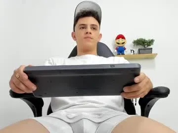 lary_holly – webcam model profile photo Image 19