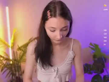 JulietaLake – webcam model profile photo Image 3