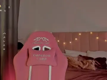 JulietaLake – webcam model profile photo Image 7