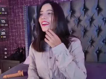 HazelLynn – webcam model profile photo Image 9