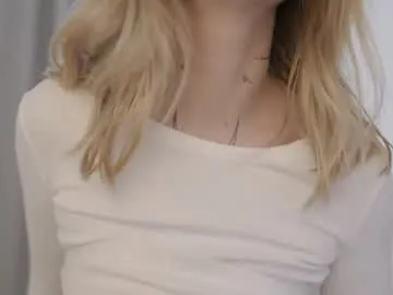 your_dolls – webcam model profile photo Image 12