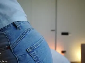 kira0541 – webcam model profile photo Image 3