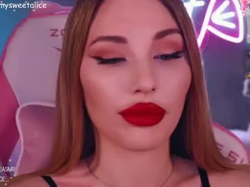 realtryit – webcam model profile photo Image 16