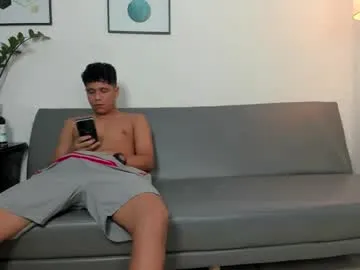 bright_diamonds_054 – webcam model profile photo Image 19